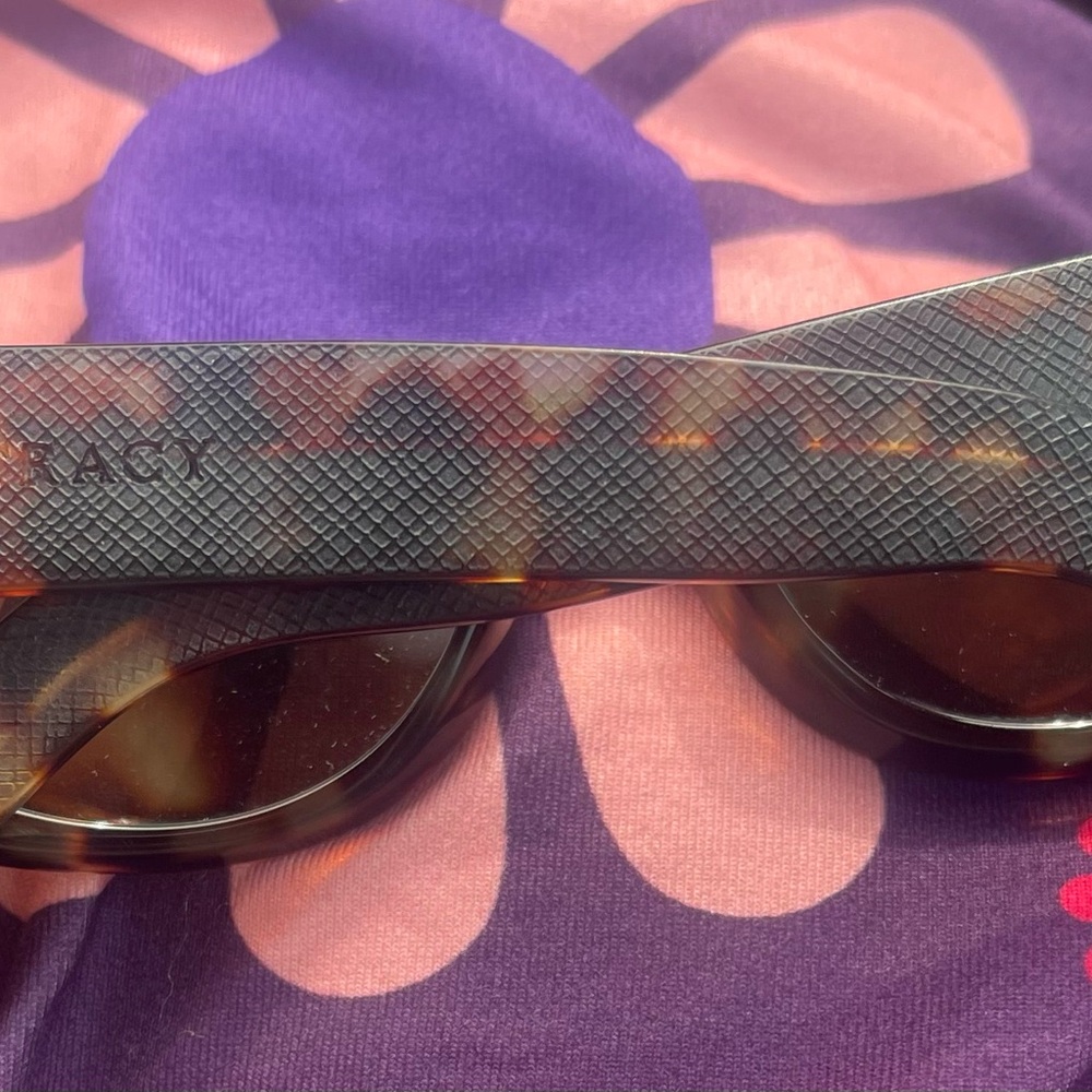 Ellen Tracy Tortoise Shell Sunglasses - image 6